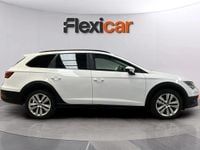 Usado Seat Leon ST Style 150 CV (110 kW) 2018 Blanco Familiar