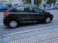 Usado Peugeot 207 70 CV (51 kW) 2007 Negro Berlina