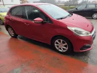 Usado Peugeot 208 Active 99 CV (72 kW) 2015 Burdeos Utilitario