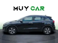 Używany Kia Niro 141 KM (103 kW) 2022 Biały SUV