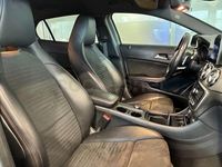 Usado Mercedes GLA220 AMG line 177 CV (130 kW) 2017 Negro SUV