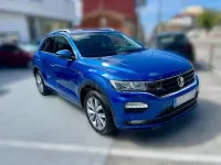 Usado VW T-Roc Advance 110 CV (80 kW) 2022 Azul SUV