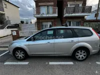 Usado Ford Focus Trend 109 CV (80 kW) 2008 Blanco Familiar