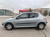 Usado Peugeot 206 70 CV (51 kW) 2003 Azul Berlina