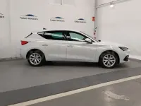 Usado Seat Leon Style 115 CV (84 kW) 2022 Blanco Berlina