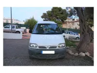 Usado Nissan Cargo 75 CV (55 kW) 2001 Blanco Familiar
