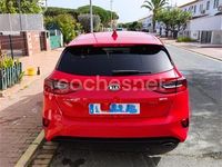 Usado Kia Ceed 140 CV (102 kW) 2018 Rojo Utilitario