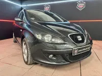 Usado Seat Altea XL Style 105 CV (77 kW) 2008 Gris / plata Monovolumen