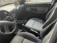 Usado Seat Cordoba 60 CV (44 kW) 1999 Gris / plata Berlina