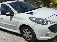 Usado Peugeot 206+ 60 CV (44 kW) 2011 Blanco Utilitario