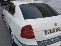 Usado Skoda Octavia 105 CV (77 kW) 2005 Blanco Berlina