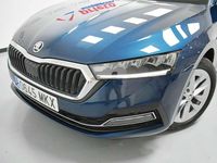 Usado Skoda Octavia Ambition 150 CV (110 kW) 2023 Gris Utilitario