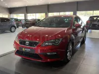 Usado Seat Leon FR 125 CV (91 kW) 2017 Granate Berlina