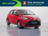 Usado Toyota Yaris Hybrid 75 CV (55 kW) 2018 Rojo Berlina