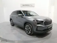 Usado Skoda Kodiaq Selection 204 CV (150 kW) 2025 Gris / plateado SUV