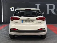 Usado Hyundai i20 100 CV (73 kW) 2020 Blanco Utilitario