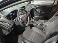 Usado Ford Focus Trend 120 CV (88 kW) 2017 Negro Berlina