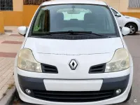 Usado Renault Grand Modus Dynamique 85 CV (62 kW) 2011 Blanco Monovolumen