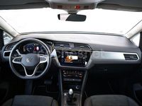 Usado VW Touran 150 CV (110 kW) 2025 Gris / plata Monovolumen