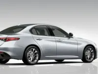 Usado Alfa Romeo Giulia Sprint Sprint 160 CV (117 kW) 2023 Gris Coupe