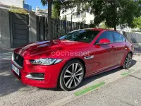 Usado Jaguar XE R-Sport 180 CV (132 kW) 2017 Rojo Berlina