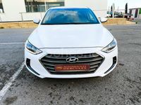 Usado Hyundai Elantra 136 CV (100 kW) 2018 Blanco Berlina