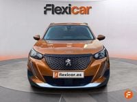 Usado Peugeot 2008 Allure 100 CV (73 kW) 2020 Naranja SUV