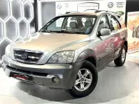 Usado Kia Sorento EX 139 CV (102 kW) 2005 Gris / plata SUV