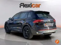 Begagnad VW Tiguan Life 150 HK (110 kW) 2024 Svart SUV