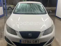 Usado Seat Ibiza 90 CV (66 kW) 2010 Blanco Berlina