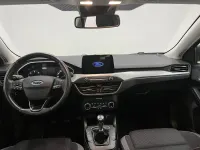 Usado Ford Focus Trend+ 120 CV (88 kW) 2019 Gris Familiar