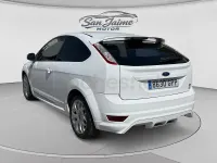 Usado Ford Focus 115 CV (84 kW) 2009 Blanco Berlina