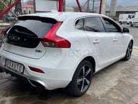 Usado Volvo V40 R-Design Momentum 120 CV (88 kW) 2017 Blanco Berlina