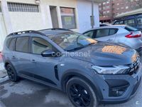 Usado Dacia Jogger Extreme 100 CV (73 kW) 2023 Gris / plata Monovolumen
