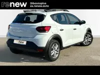 Usado Dacia Sandero Essentiel 91 CV (66 kW) 2023 Blanco Berlina
