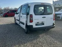Usado Peugeot Partner Tepee Active 100 CV (73 kW) 2018 Blanco Monovolumen