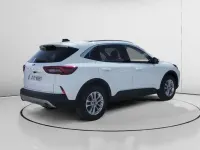 Usado Ford Kuga Titanium 150 CV (110 kW) 2025 Blanco SUV