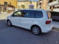 Usado VW Touran Advance 140 CV (102 kW) 2013 Blanco Monovolumen