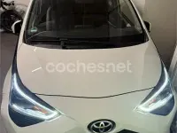 Usado Toyota Aygo x-style 72 CV (52 kW) 2020 Blanco Utilitario