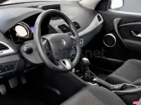 Usado Renault Mégane Dynamique 110 CV (80 kW) 2009 Rojo Berlina