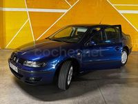 Usado Seat Toledo Stella 105 CV (77 kW) 2004 Azul Berlina