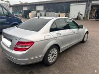 Usado Mercedes C220 170 CV (125 kW) 2008 Gris / plata Berlina