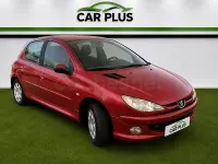 Usado Peugeot 206 70 CV (51 kW) 2005 Granate Berlina