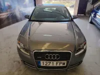 Usado Audi A4 Premium 140 CV (102 kW) 2007 Gris / plata Berlina