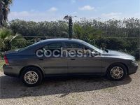 Usado Volvo S60 Momentum 163 CV (119 kW) 2004 Gris / plata Berlina