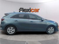 Usado Kia Ceed 101 CV (74 kW) 2022 Verde Utilitario