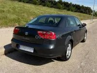Usado Seat Exeo Ecomotive 120 CV (88 kW) 2011 Gris / plata Berlina