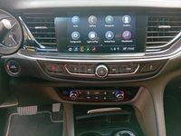 Usado Opel Insignia Business 170 CV (125 kW) 2022 Gris / plata Berlina