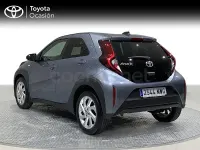Usado Toyota Aygo X Play 72 CV (52 kW) 2024 Gris / plata SUV