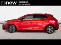 Usado Renault Mégane IV Zen 116 CV (85 kW) 2021 Rojo Utilitario